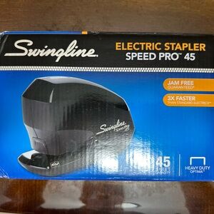 Swingline electric stapler new in box